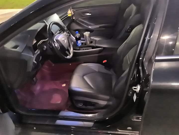 Фото 9 - Toyota Avalon