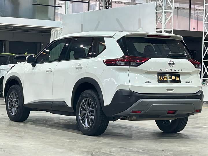 Фото 5 - Nissan X-Trail