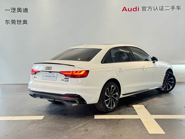 Фото 4 - Audi A4L