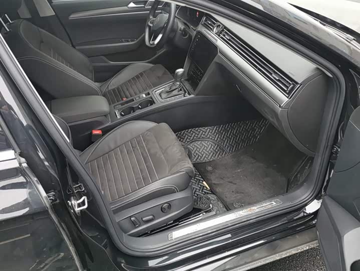 Фото 8 - Volkswagen Magotan