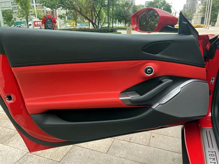 Фото 6 - Ferrari Portofino