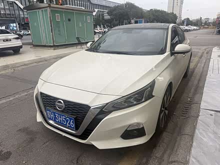 Фото 1 - Nissan Teana