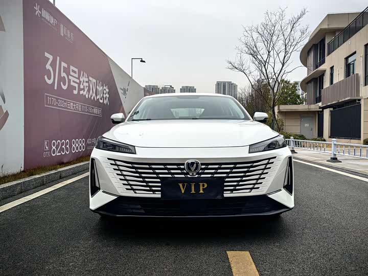 Фото 1 - Changan Eado Plus