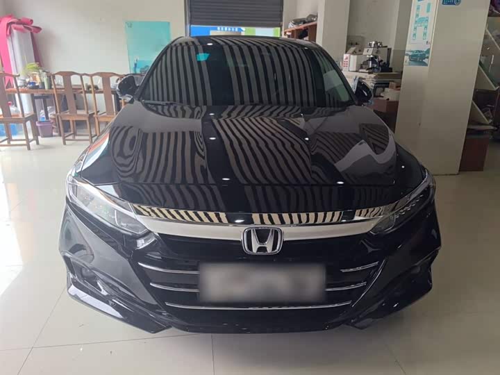 Фото 3 - Honda Accord