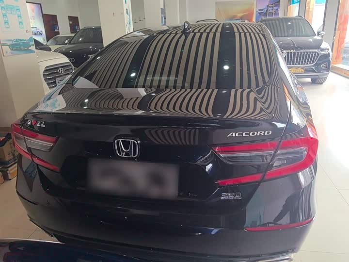 Фото 6 - Honda Accord