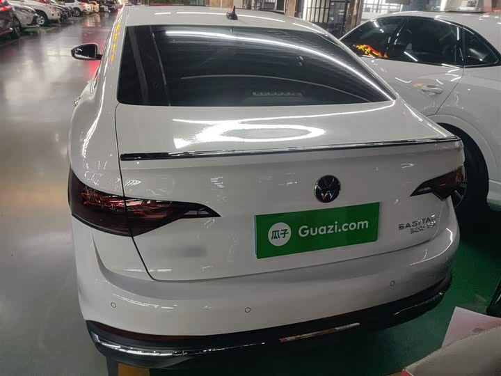 Фото 6 - Volkswagen Sagitar L