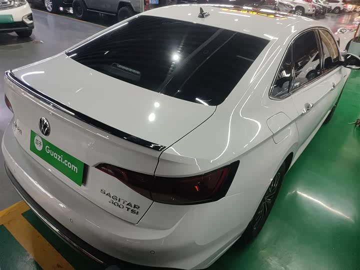 Фото 7 - Volkswagen Sagitar L