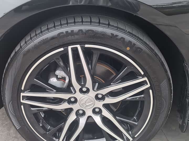 Фото 5 - Honda Accord