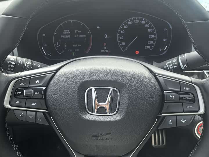 Фото 7 - Honda Accord