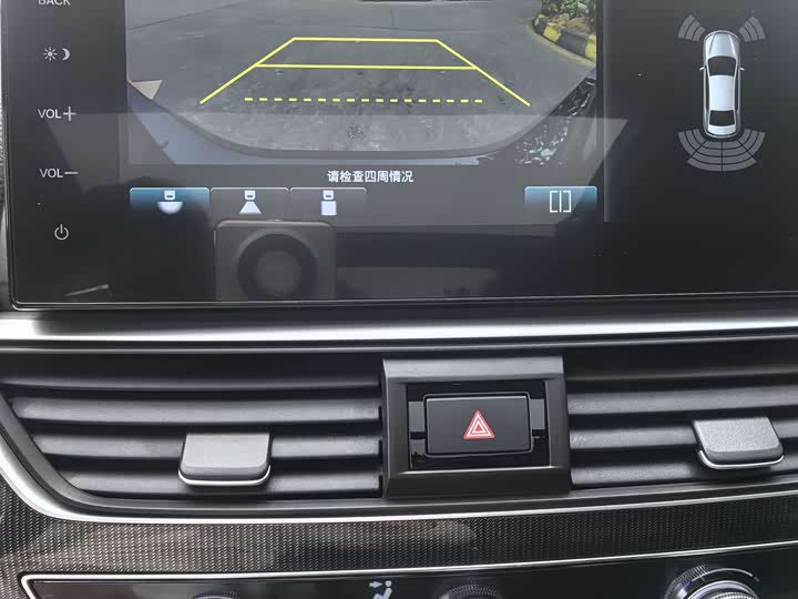 Фото 9 - Honda Accord