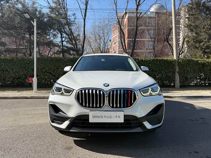 Фото 2 - BMW X1