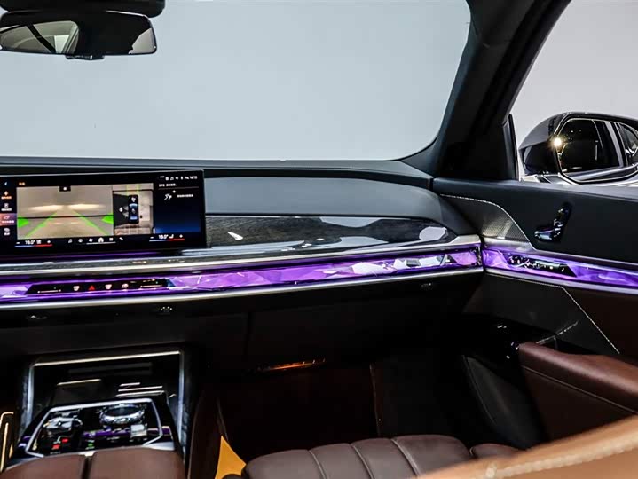 Фото 6 - BMW 7 Series