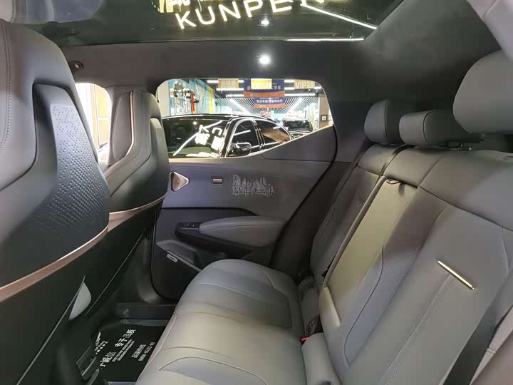 Фото 7 - Zeekr X