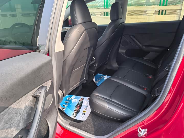 Фото 6 - Tesla Model Y