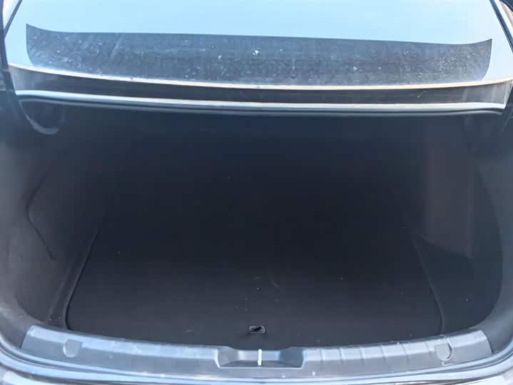 Фото 4 - Geely Preface L