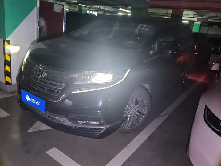 Фото 1 - Honda Elysion