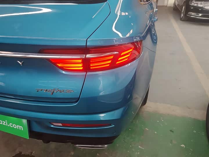 Фото 8 - Geely Preface