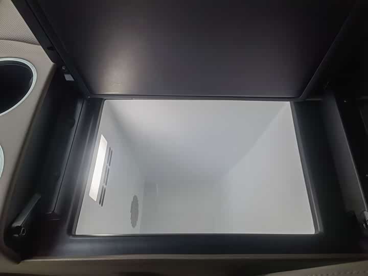 Фото 9 - Luxeed R7