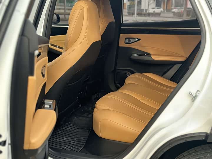 Фото 4 - Geely Galaxy L7