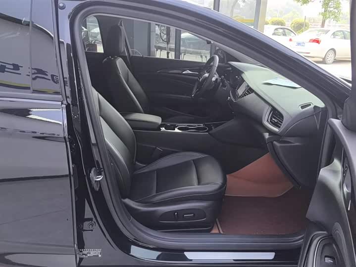 Фото 8 - Buick Regal