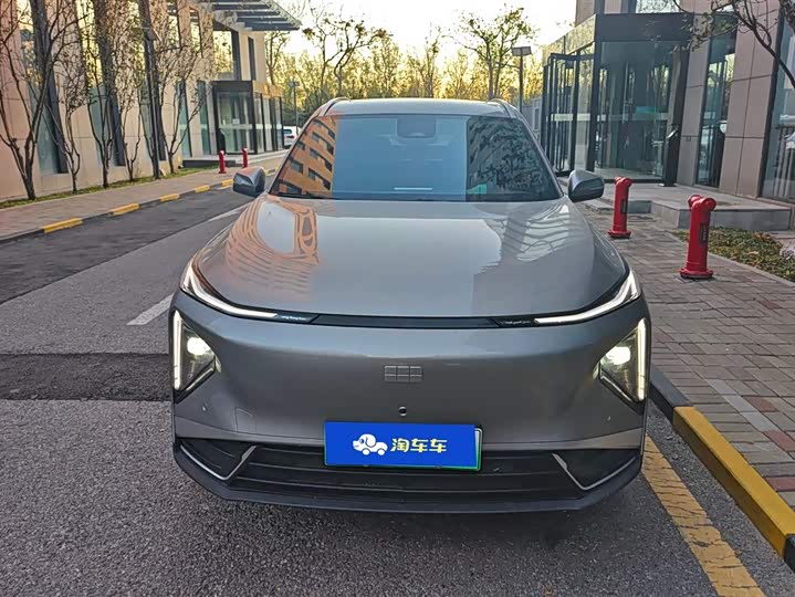 Фото 2 - Geely Galaxy L7