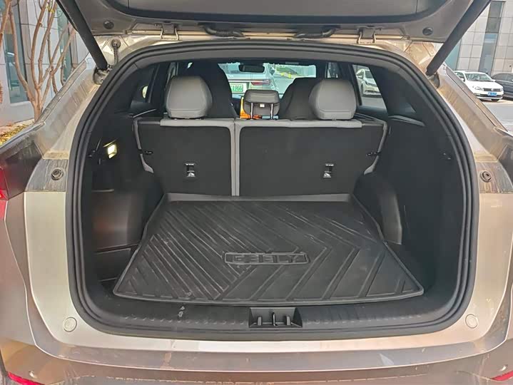 Фото 4 - Geely Galaxy L7