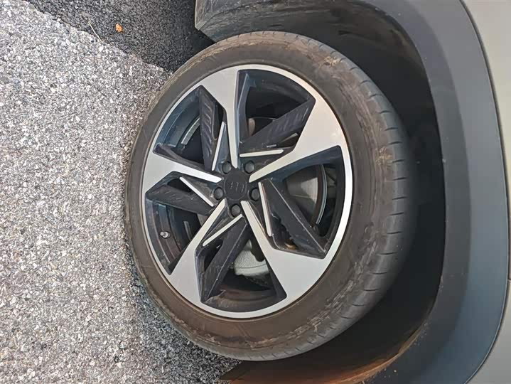 Фото 6 - Geely Galaxy L7