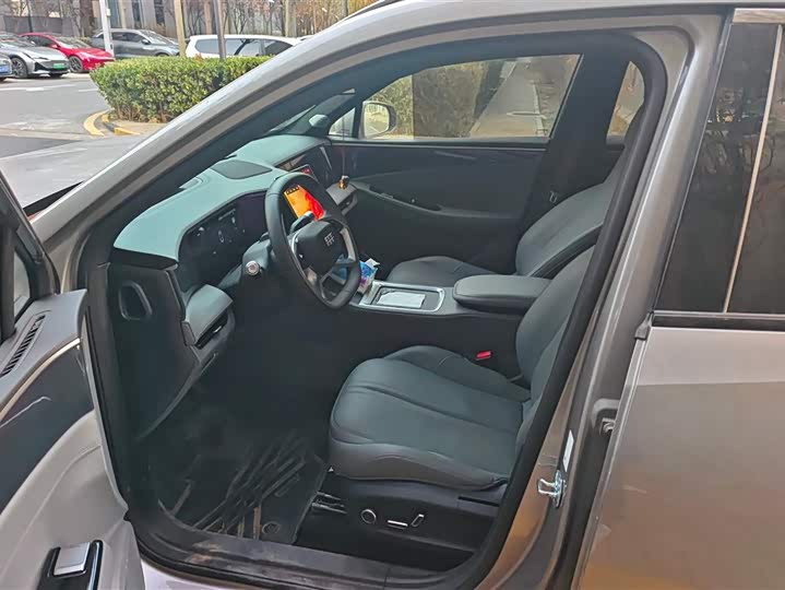 Фото 9 - Geely Galaxy L7