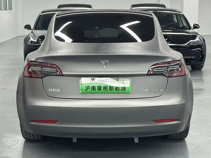 Фото 8 - Tesla Model 3