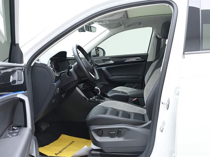 Фото 6 - Volkswagen Tayron GTE Hybrid