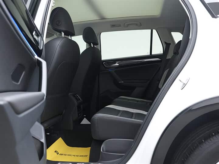 Фото 9 - Volkswagen Tayron GTE Hybrid