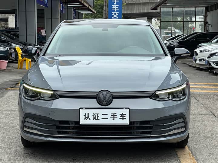 Фото 2 - Volkswagen Golf