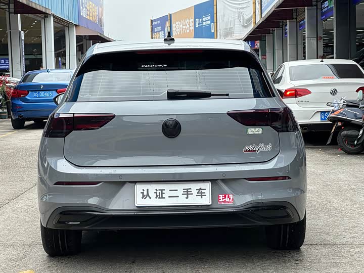 Фото 5 - Volkswagen Golf