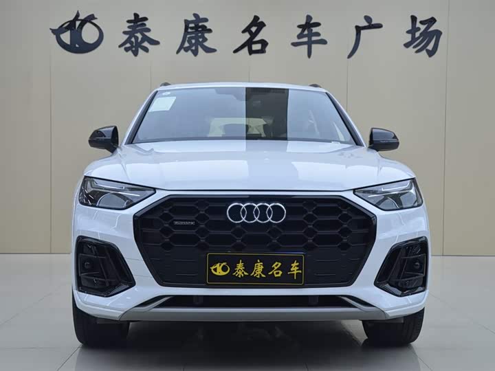 Фото 2 - Audi Q5L