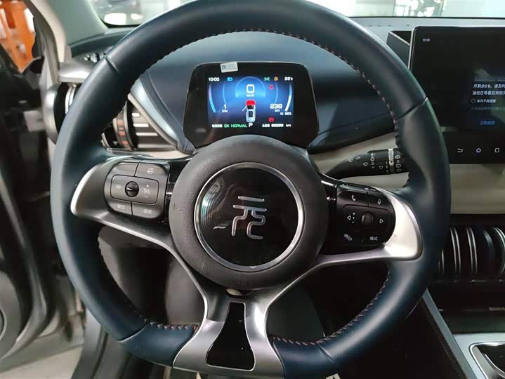 Фото 3 - BYD Yuan Plus