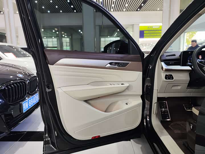 Фото 4 - Volkswagen Tavendor