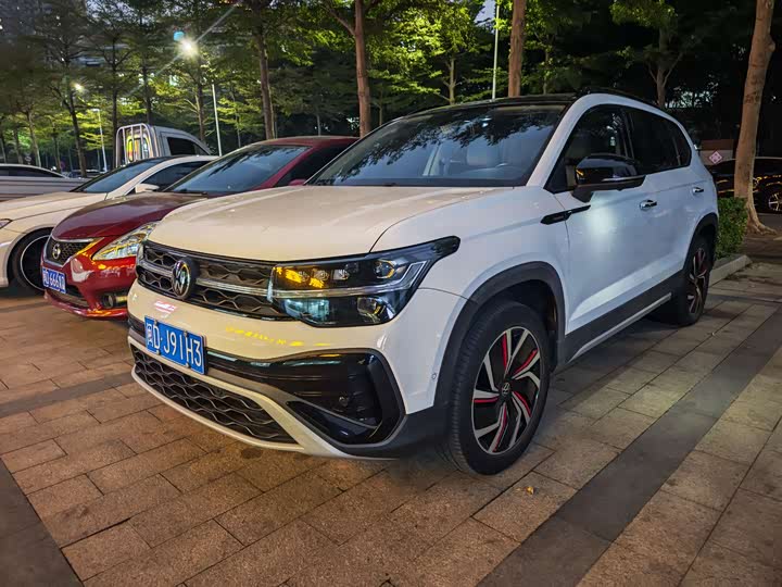 Фото 1 - Volkswagen Tharu