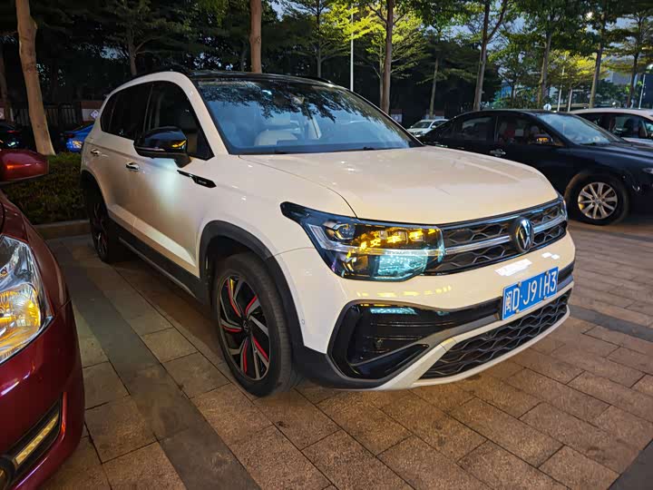 Фото 3 - Volkswagen Tharu