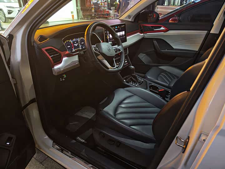 Фото 7 - Volkswagen Tharu