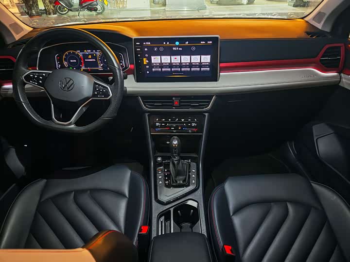 Фото 9 - Volkswagen Tharu