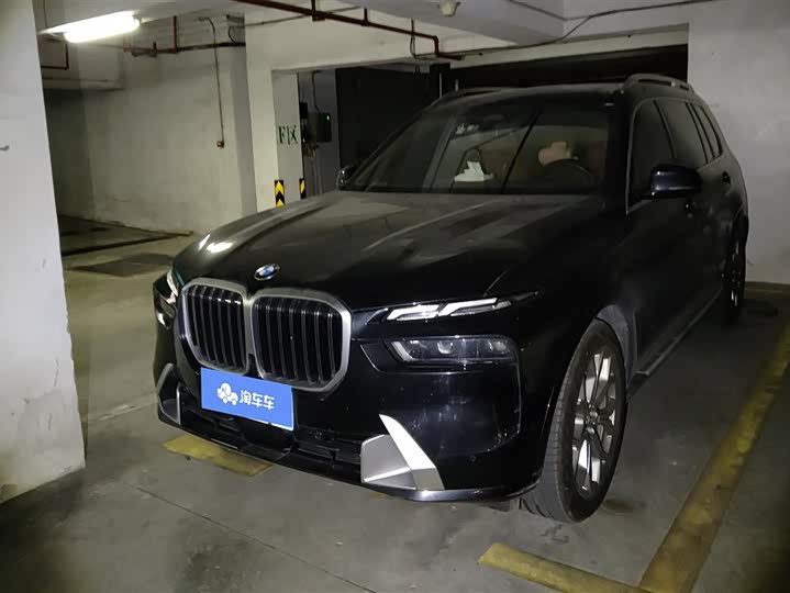 Фото 1 - BMW X7