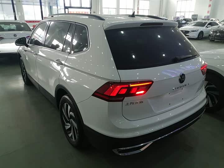 Фото 5 - Volkswagen Tiguan L Pro