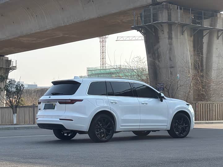 Фото 5 - LiXiang One