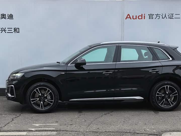 Фото 3 - Audi Q5L