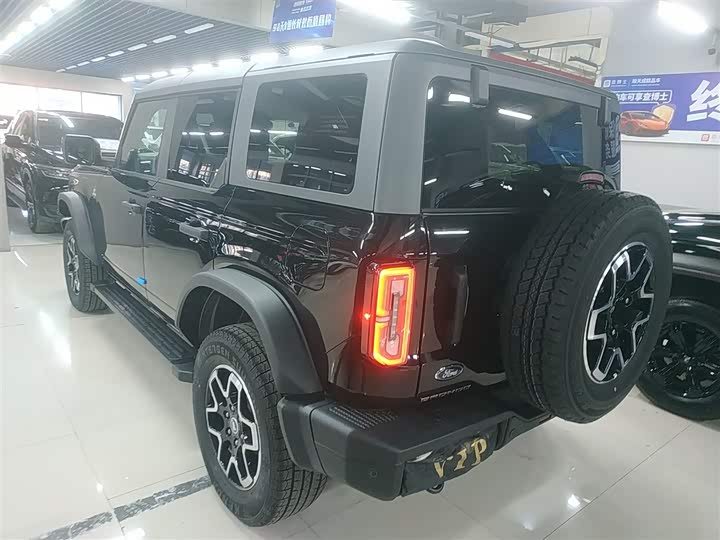 Фото 5 - Ford Bronco