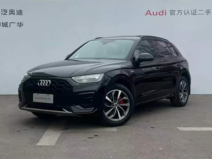 Фото 1 - Audi Q5L