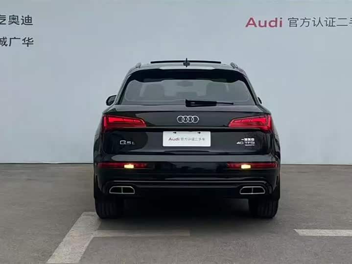 Фото 5 - Audi Q5L