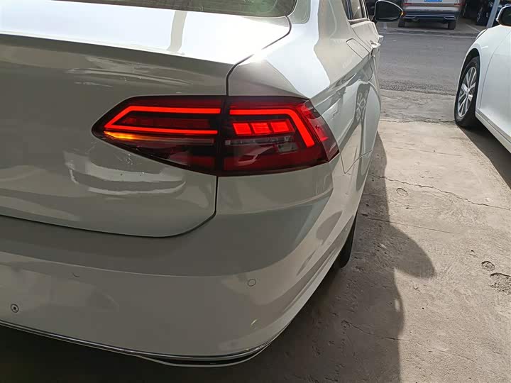 Фото 8 - Volkswagen Lamando L