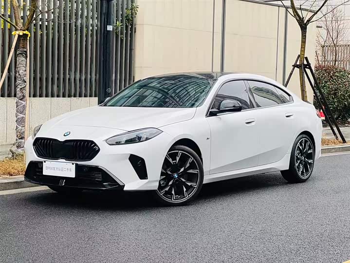 Фото 1 - BMW 2 Series