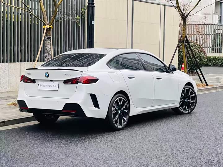 Фото 3 - BMW 2 Series